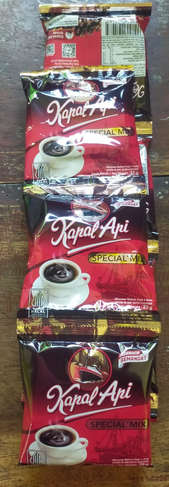 produk kopi hitam kapal api