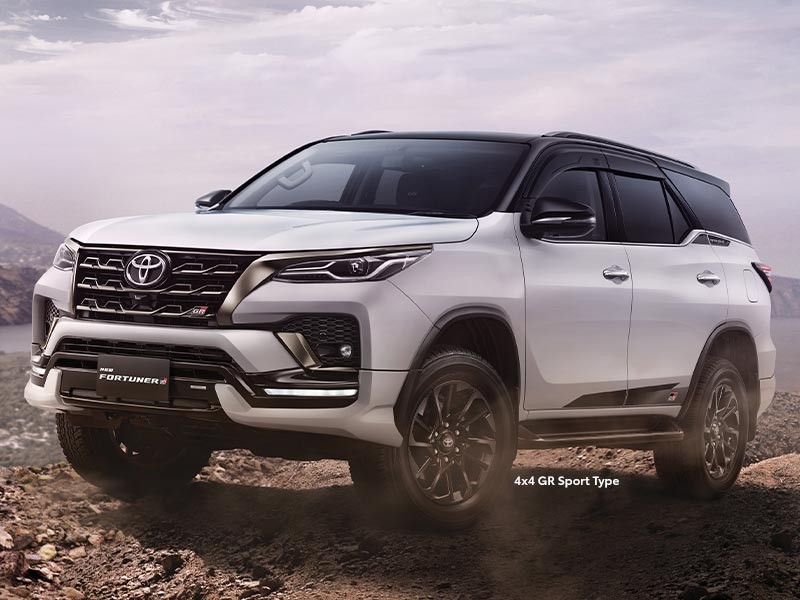 produk Toyota NEW FORTUNER GR SPORT Silver Metalic